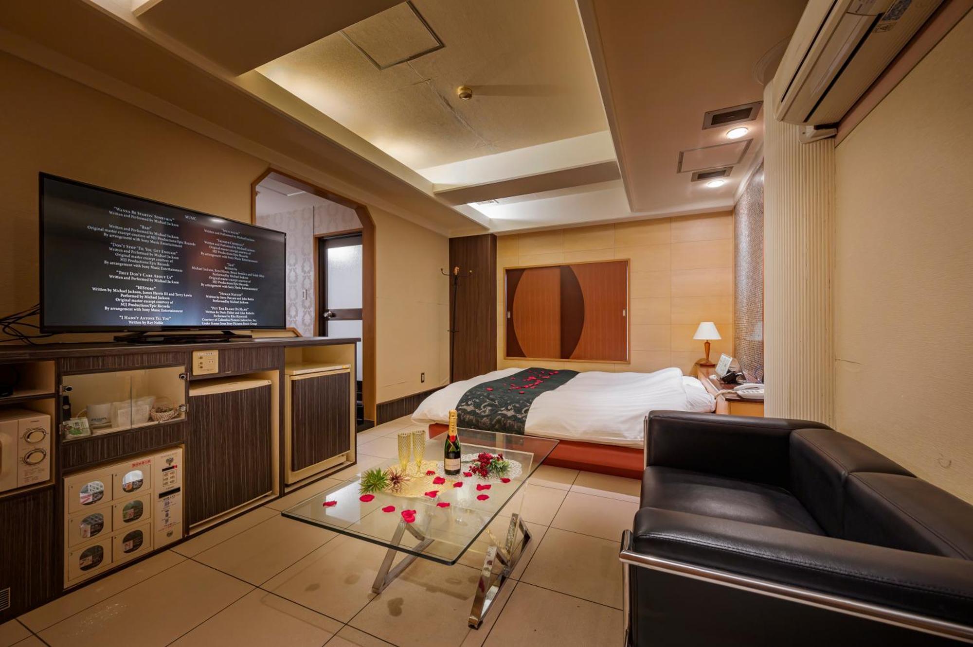 Hotel Mobilia (Adults Only) Tsurugashima Εξωτερικό φωτογραφία